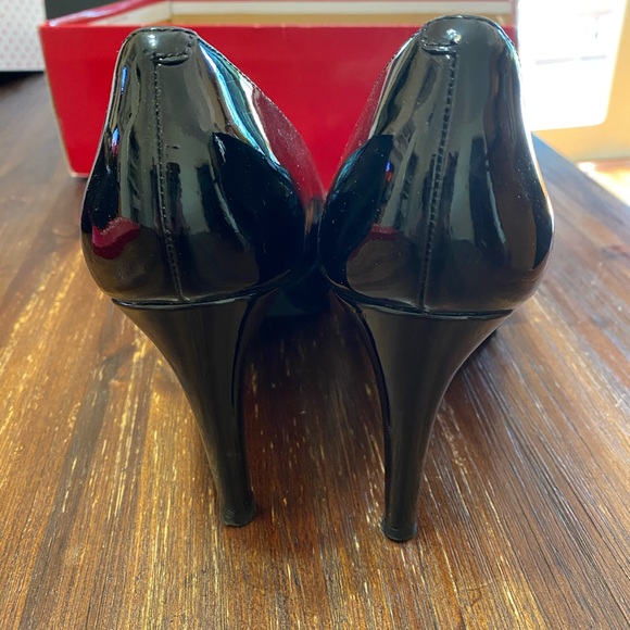 * HOST PICK * Diana Ferrari ‘Gabriette’ Black Patent heels - SIZE 7 - Picture 10 of 13